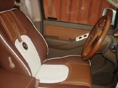interior nissan.jpg