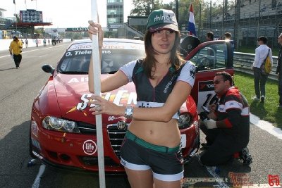 WTCC_Monza_2007_pitgirl_9.jpg