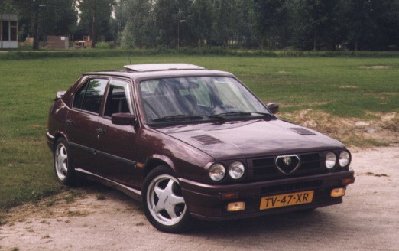 alfa_romeo_33_purple.jpg (48.26 KiB) Vizualizat de 7 ori alfa_romeo_33_purple.jpg