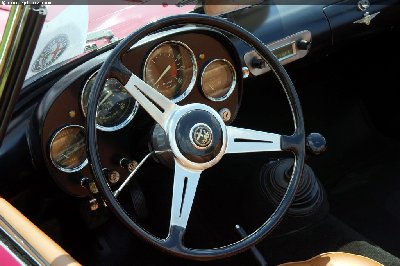 59-Alfa_2000_Touring_Spider-DV_07-PCS_i02.jpg