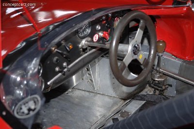 72_Alfa_T33-3_Red_DV-06-WG_i01.jpg