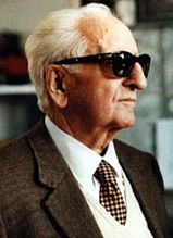 Enzo_Ferrari[2].jpg