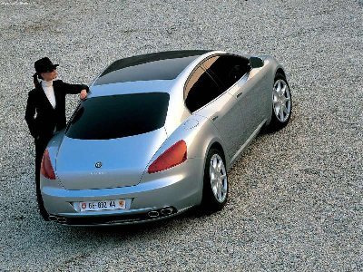 Alfa_Romeo-Visconti_Concept_ItalDesign_2004_800x600_3.jpg