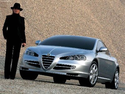 Alfa_Romeo-Visconti_Concept_italDesign_2004_800 _1.jpg