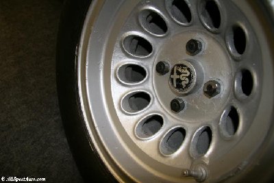 1969_alfa_romeo_33_2_pininfarina_06_m.jpg