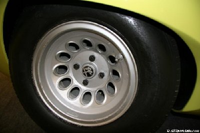 1969_alfa_romeo_33_2_pininfarina_10_m.jpg