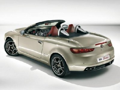 alfa_spider_nuovimotori_posteriore.jpg