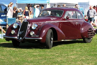 800px-Alfa_Romeo_6C_1938_with_2_3_litre_engine_and_light-weight_sports_body.jpg