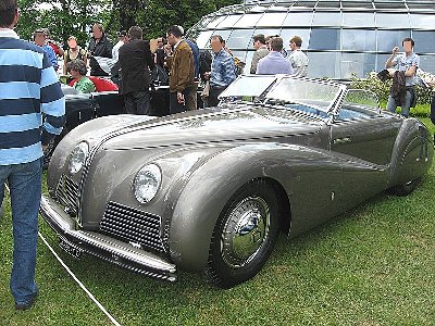 800px-Alfa-Romeo_6C-2500-SS-Cabriolet.jpg