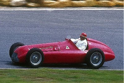 800px-Alfa_Romeo_Alfetta_159.jpg